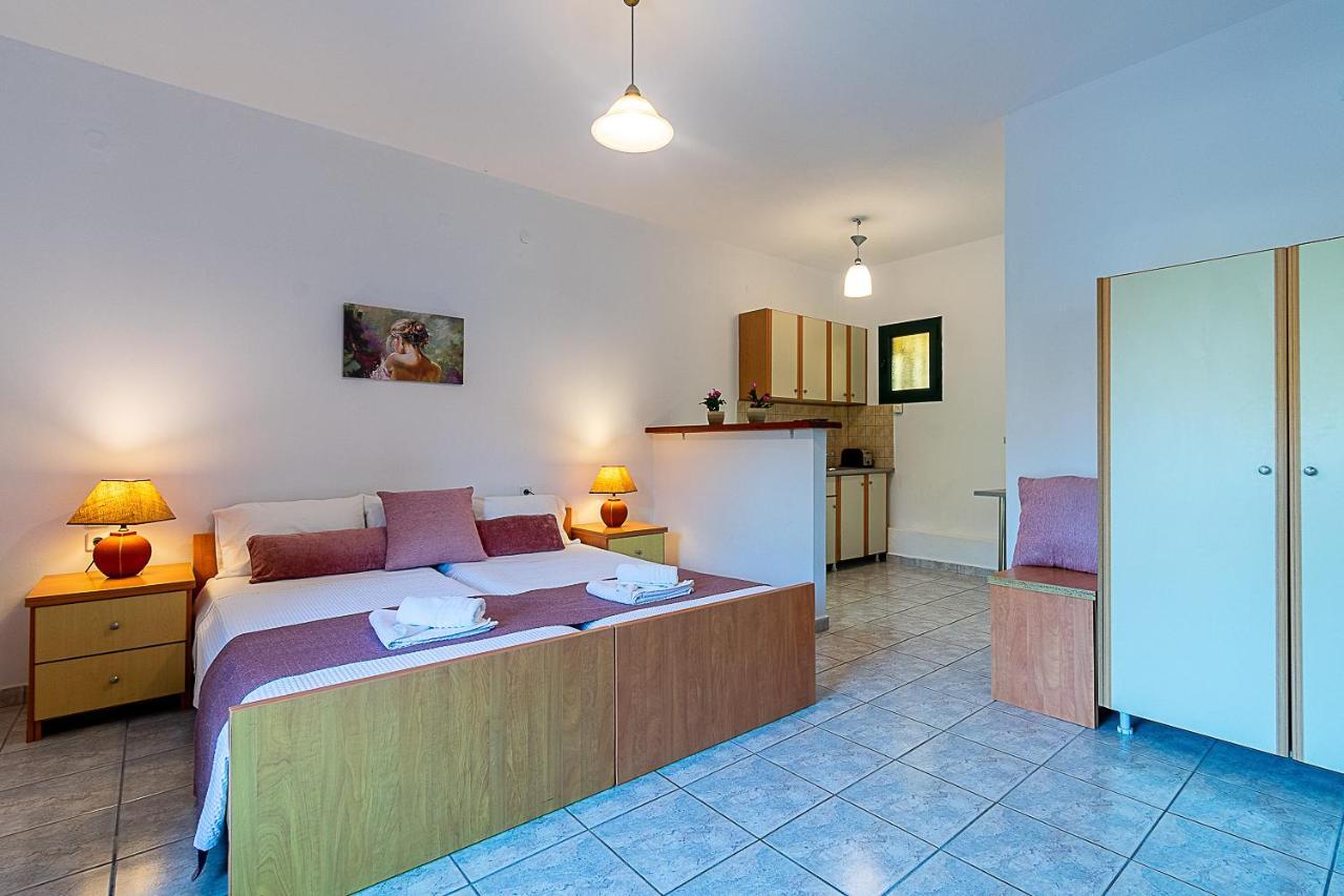 Rivendell Apartments Áno Korakiána Zewnętrze zdjęcie