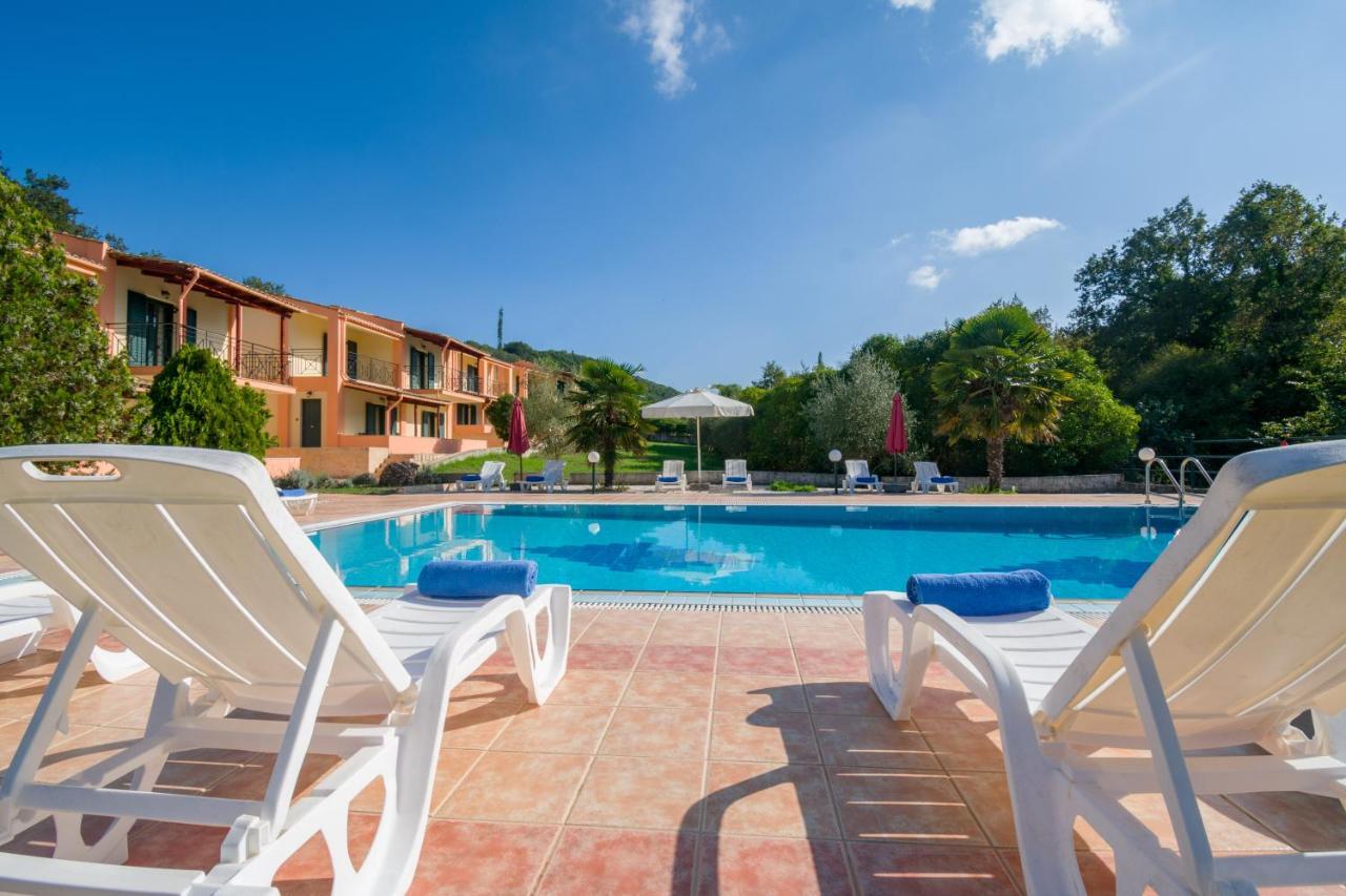 Rivendell Apartments Áno Korakiána Zewnętrze zdjęcie