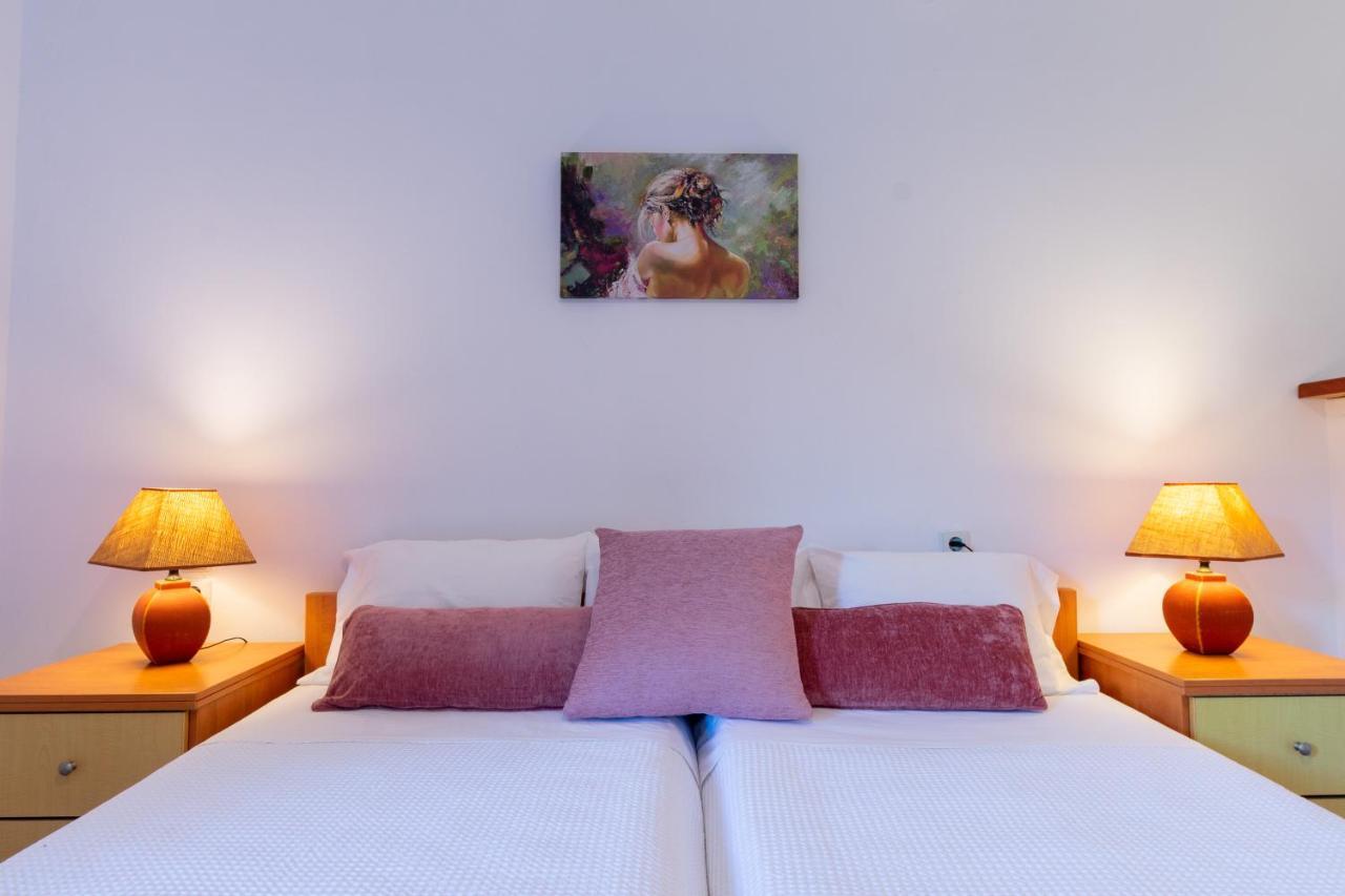 Rivendell Apartments Áno Korakiána Zewnętrze zdjęcie