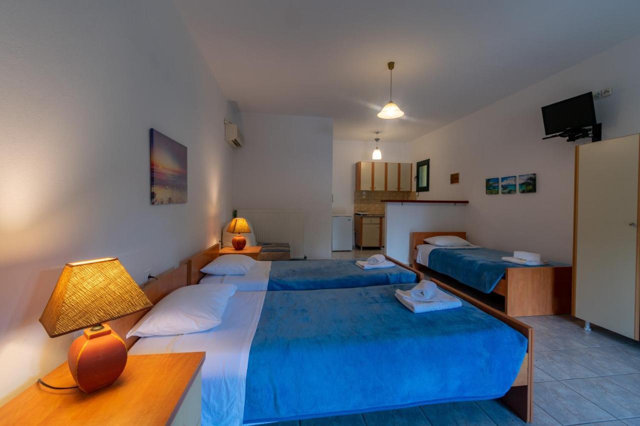 Rivendell Apartments Áno Korakiána Zewnętrze zdjęcie